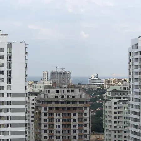 Apartment Kvartira-mechta! Spal'nia I Studiia Odesa